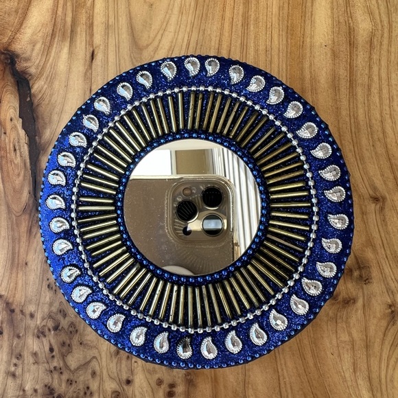 Mexicali Blues Glitter & Mirrors 4.5" x 4.5" Cookie Box Deco - Picture 3 of 10